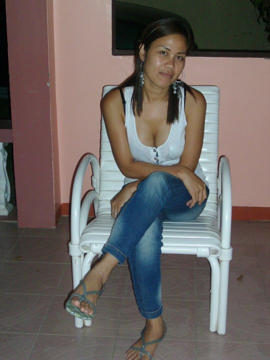 Date this athletic Philippines girl Pamela from Manila PH362