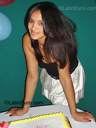 Date this delightful Dominican Republic girl Rosa from Santo Domingo DO6121