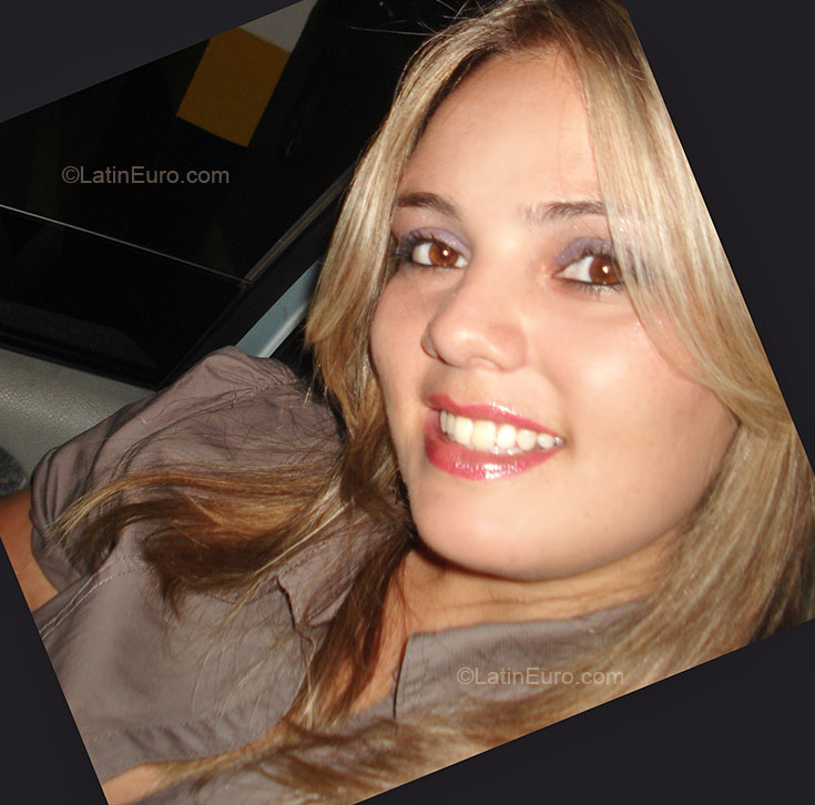 Date this hot Brazil girl Mileni from Sao Paulo BR4390