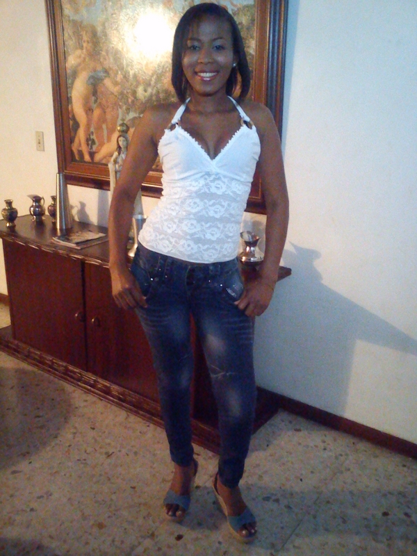 Date this passionate Colombia girl Tanlly segura from cali CO6065