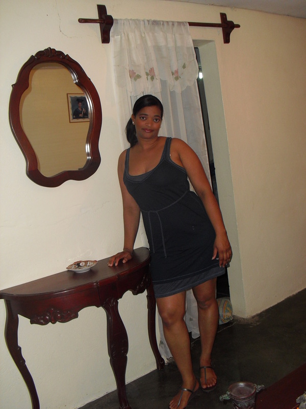 Date this foxy Dominican Republic girl Ingris from Santiago De Los Caballero DO6176