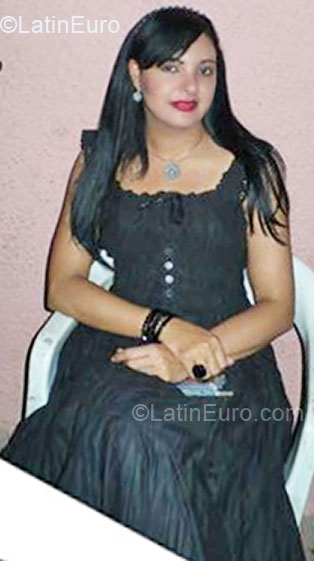 Date this pretty Dominican Republic girl Gina from Santo Domingo DO6192