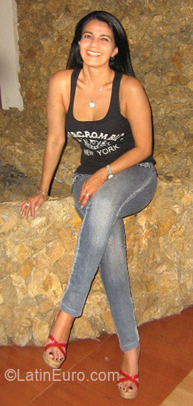Date this tall Colombia girl Natalia from Cali CO6087
