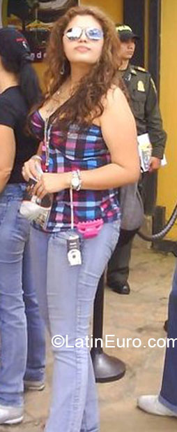 Date this foxy Colombia girl Sandra Jimena from Bucaramanga CO6141