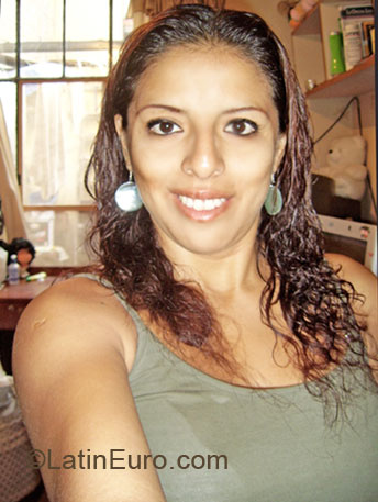 Date this georgeous Peru girl Patricia from Lima PE421