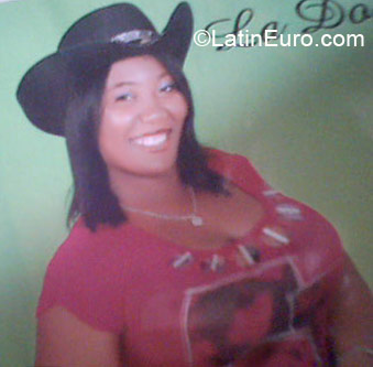 Date this stunning Dominican Republic girl Leonela from San Pedro De Macoris DO6448