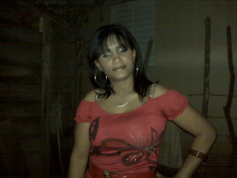 Date this nice looking Dominican Republic girl Yary from La Vega DO6382