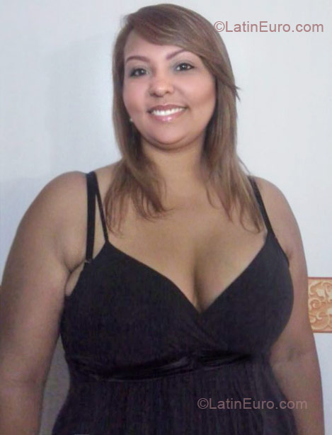 Date this fun Colombia girl Malu_malu27 from Cali CO6220