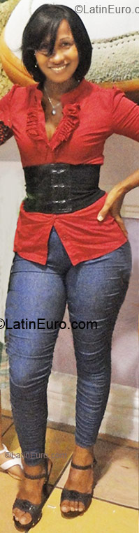 Date this pretty Dominican Republic girl Arelis from Santo Domingo DO6427