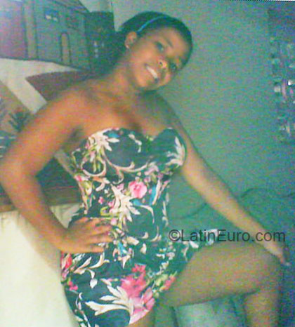 Date this cute Dominican Republic girl Leidy vanesa from Santo Domnigo DO6453