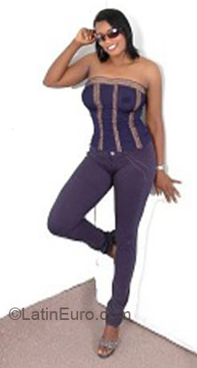 Date this hot Dominican Republic girl Altagracia from Santo Domingo DO6480