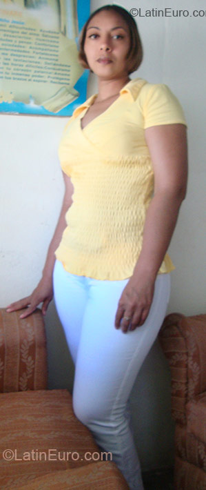 Date this happy Dominican Republic girl Felicia from Santiago DO6505