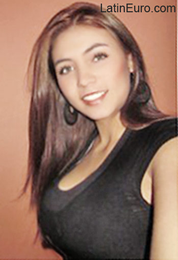 Date this exotic Colombia girl Carolina from Ibague CO6269