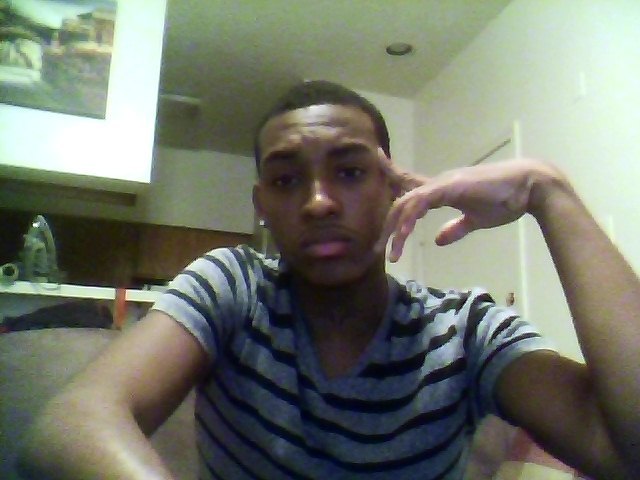 Date this young United States man Robert from Dallas US8898