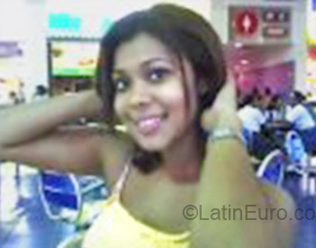 Date this nice looking Panama girl Yelkis from Panama City PA68