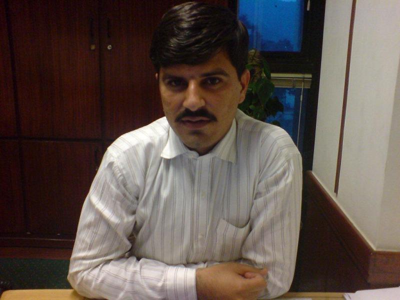 Date this sultry Pakistan man MUBASHIR from Islamabad PK24