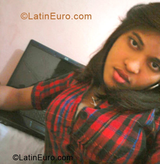 Date this good-looking Dominican Republic girl Ana elainy from Santo Domingo DO6625