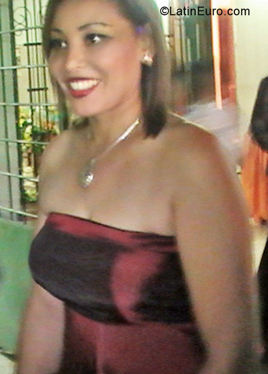 Date this sultry Honduras girl Cathia from Colon HN286