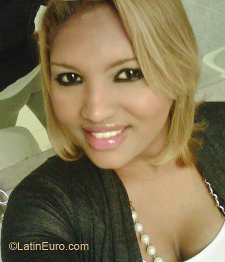 Date this attractive Dominican Republic girl Jennifer from Santiago DO6652