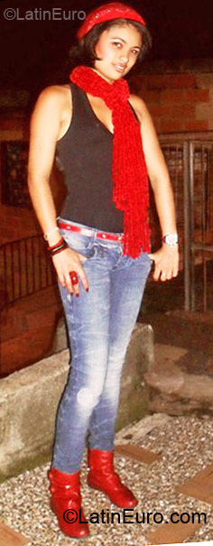 Date this sensual Colombia girl Andrea from Medellin CO6368