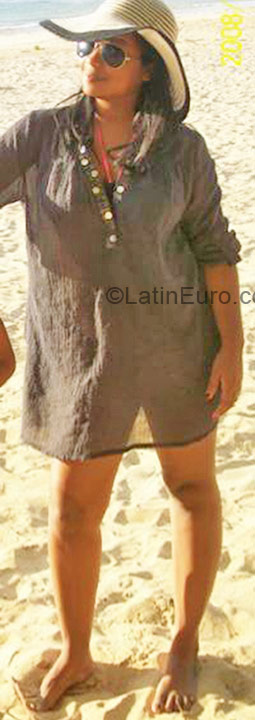 Date this happy Dominican Republic girl Steffy from Santiago DO6710