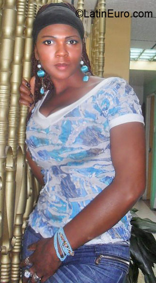 Date this charming Colombia girl Patricia Vidal from Bogota CO6407