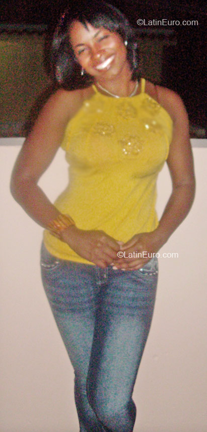 Date this charming Dominican Republic girl Angela from Santo Domingo DO6721
