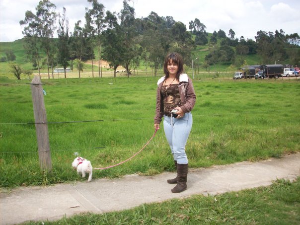 Date this nice looking Colombia girl Nancy from Medellin CO6410
