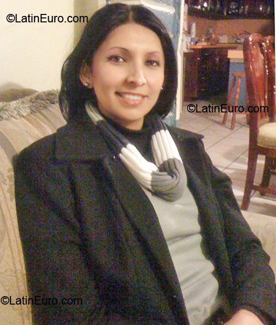 Date this cute Mexico girl Mina from Zamora MX292