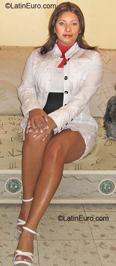 Date this charming Mexico girl Sandy from Celaya MX294