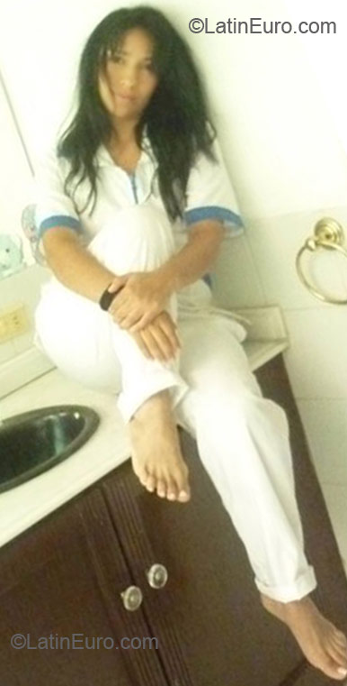 Date this delightful Colombia girl Marcela from Manizales CO6428