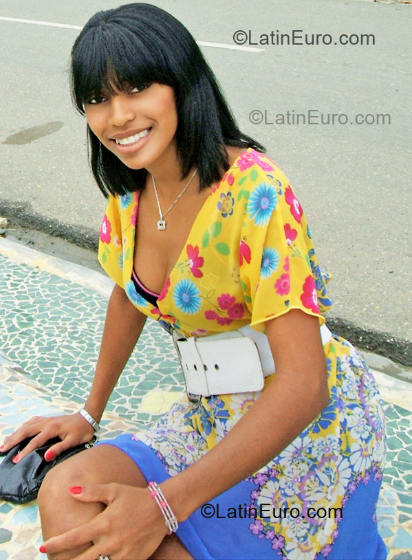 Date this young Dominican Republic girl Maria from Moca DO7461