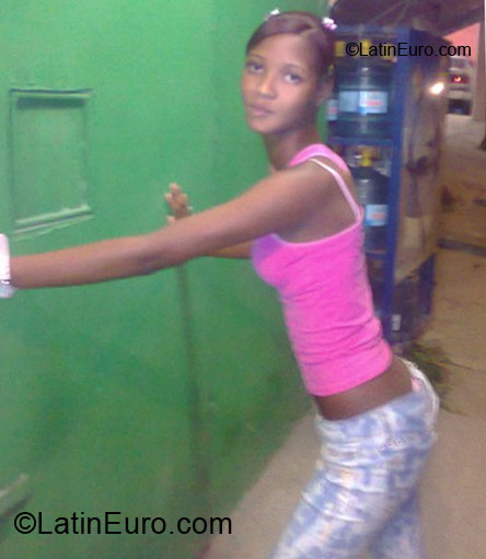 Date this delightful Dominican Republic girl Grisel from Santo Domingo DO6813