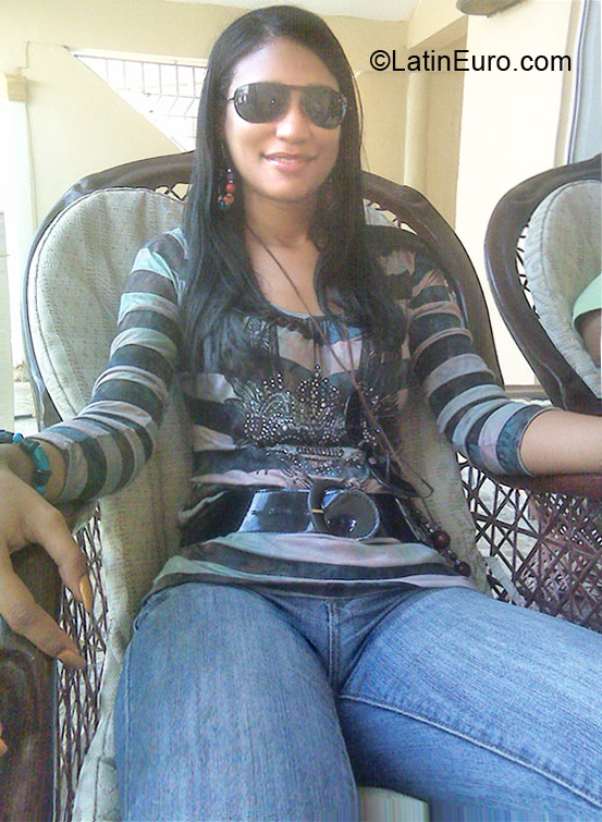 Date this hard body Dominican Republic girl Michelle from La Romana DO6815