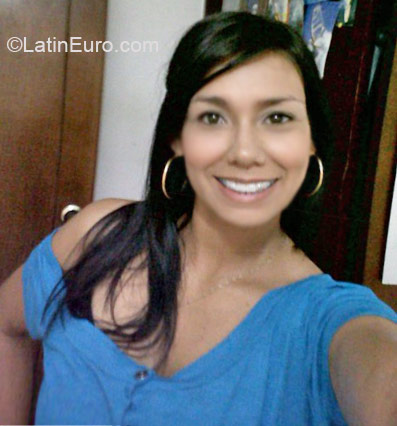 Date this fun Colombia girl Carolina from Cali CO6481