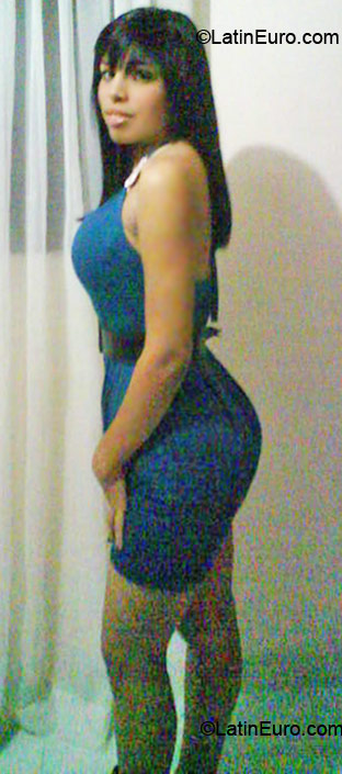 Date this charming Dominican Republic girl Licelot from Santo Domingo DO6848