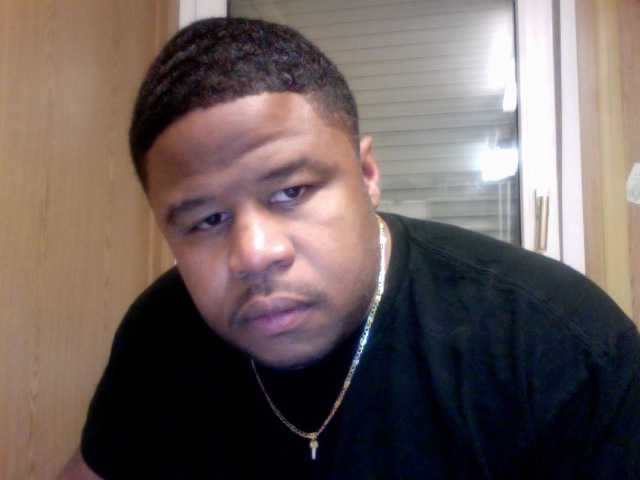 Date this georgeous United States man Passnthru from Atlanta US9103