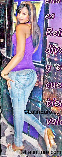 Date this pretty Dominican Republic girl Karolina from Santo Domingo DO6850
