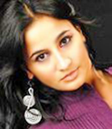 Date this hard body Brazil girl Anna from Goiania BR4766
