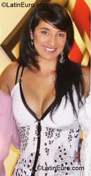 Date this foxy Colombia girl Ivonne from Bogota CO6492