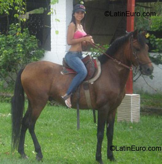 Date this exotic Colombia girl Diana from Palmira CO6501