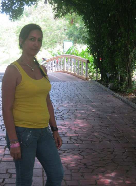 Date this georgeous Colombia girl Viviana from Cali CO6513
