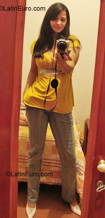 Date this passionate Brazil girl Luciane from Rio De Janeiro BR4787