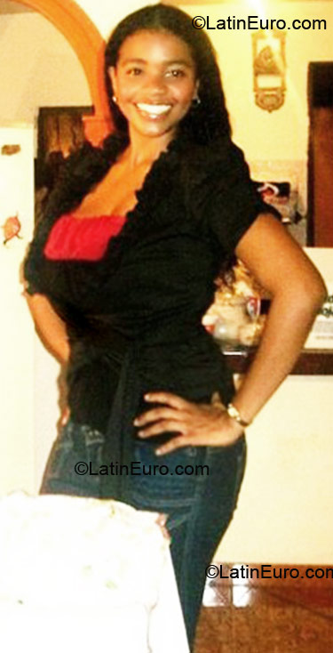 Date this fun Colombia girl Maria from Barranquilla CO6523