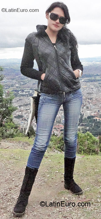 Date this funny Colombia girl Alejandra from Medellin CO6525