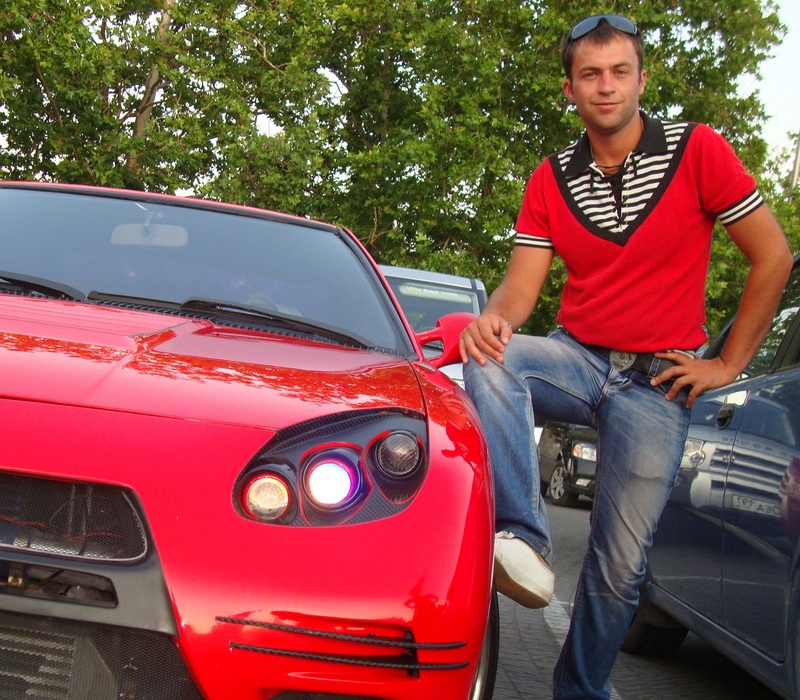 Date this foxy Russia man Artyom from Kharkiv RU22