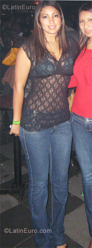 Date this happy Peru girl Rosa Maria from Lima PE453