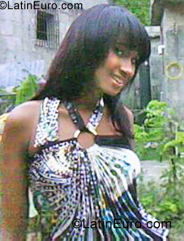 Date this georgeous Dominican Republic girl Lisbeth from Bonao DO6978