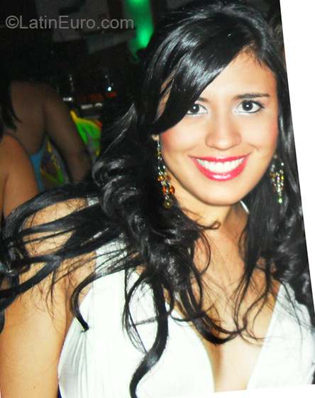 Date this cute Colombia girl Juliana from Cali CO6622