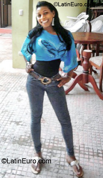 Date this cute Dominican Republic girl Leury from San Cristobal DO7127